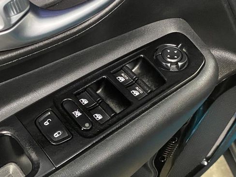 Used 2020 Jeep Renegade Altitude image 27