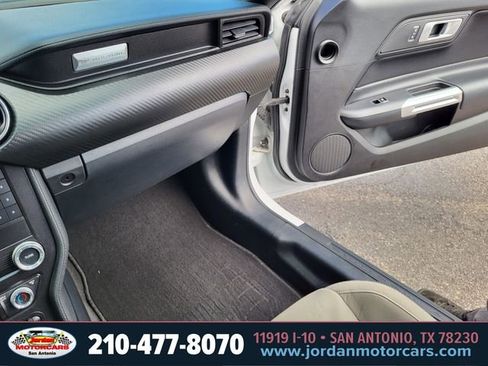 Used 2022 Ford Mustang Coupe RWD image 15