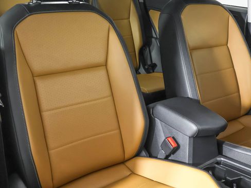 Used 2019 Volkswagen Tiguan SE w/ Panoramic Sunroof Package image 47