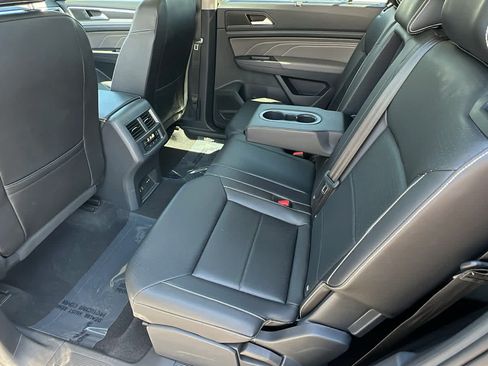 Certified 2023 Volkswagen Atlas SE w/ Panoramic Sunroof Package FWD image 24