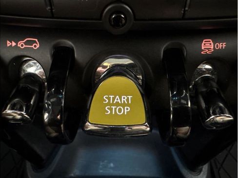 Used 2024 MINI Cooper SE image 18