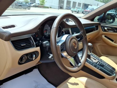 Used 2017 Porsche Macan S AWD/4WD image 19