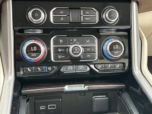 Certified 2024 GMC Yukon Denali RWD image 31