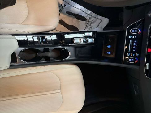 Used 2023 Hyundai Sonata SEL w/ Cargo Package image 23