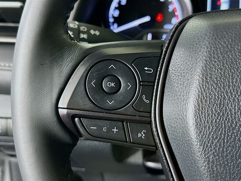 Used 2024 Toyota Camry SE image 16