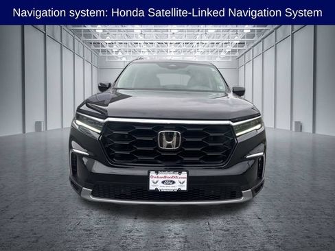 Used 2023 Honda Pilot Touring image 4