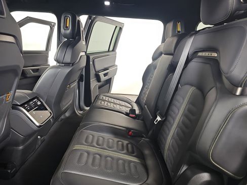 Used 2025 Rivian R1S Adventure image 21