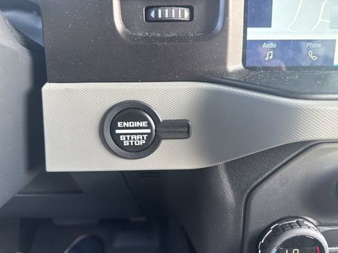 Used 2023 Ford Bronco Badlands image 17