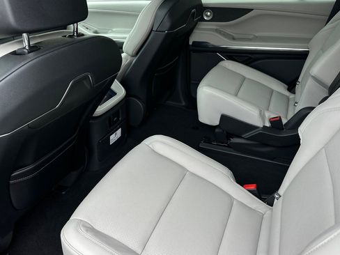New 2026 Lincoln Navigator Reserve AWD/4WD image 11