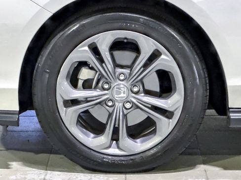 Used 2024 Honda Accord EX image 12