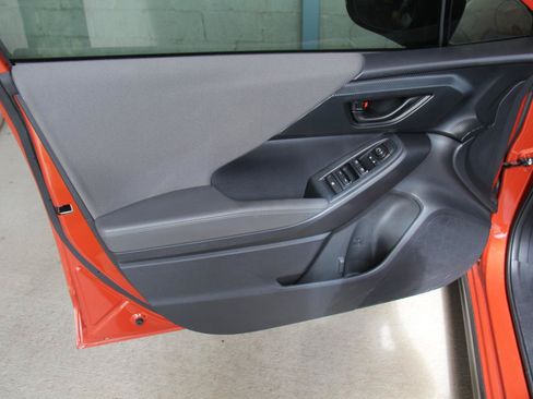 Used 2025 Subaru Crosstrek 2.5i Premium AWD/4WD image 19