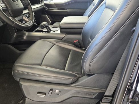 Used 2025 Ford F150 Lariat w/ Equipment Group 502A High image 19