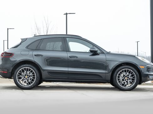 Used 2018 Porsche Macan S image 3