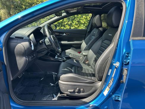 Used 2022 Kia Forte GT-Line w/ GT-Line Premium Package image 11