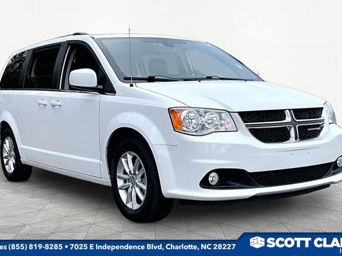 Used 2019 Dodge Grand Caravan SXT image 1
