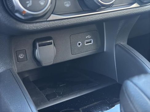 New 2025 Nissan Versa SV image 26