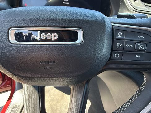 Used 2024 Jeep Grand Cherokee L Laredo AWD/4WD image 24