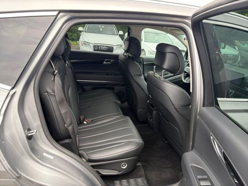 Used 2025 Genesis GV80 2.5T Standard AWD/4WD image 33