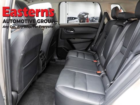 Used 2022 Nissan Rogue SL w/ SL Premium Package image 55