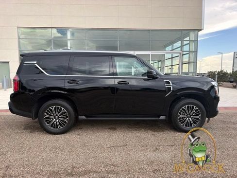 Used 2025 Nissan Armada Platinum RWD image 3