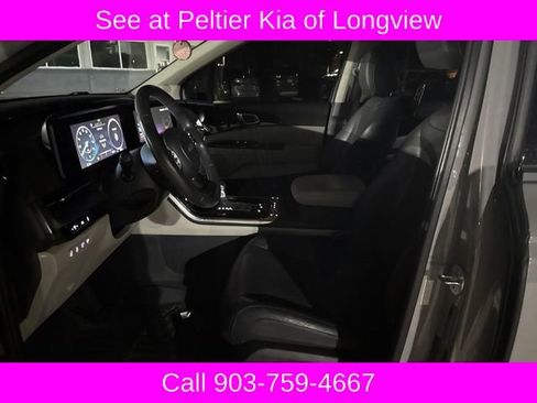 Used 2024 Kia Carnival SX Prestige FWD image 9