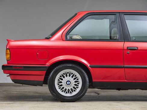 Used 1991 BMW 318iS Coupe RWD image 27