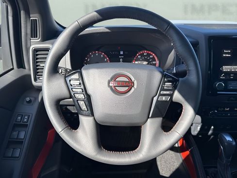 Used 2024 Nissan Frontier PRO-4X w/ Pro Convenience Package image 13