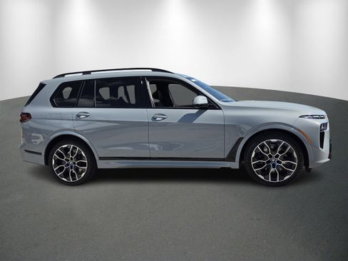 New 2026 BMW X7 xDrive40i image 8