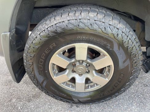 Used 2012 Nissan Xterra PRO-4X w/ Pro-4x Leather Pkg image 12