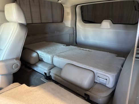 Used 2012 GMC Yukon XL SLT image 18