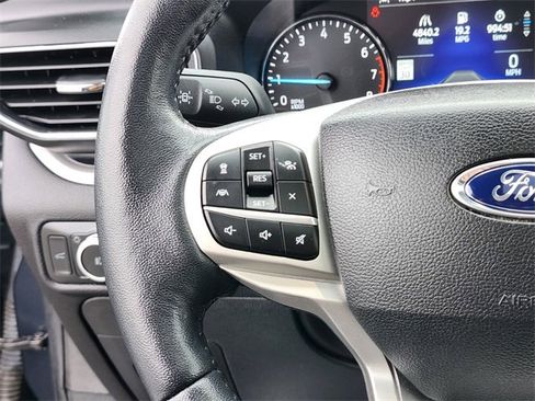 Certified 2022 Ford Explorer XLT w/ Equipment Group 202A image 30