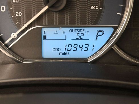 Used 2014 Toyota Corolla LE image 17