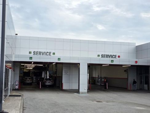 Used 2018 Toyota Corolla SE FWD image 11