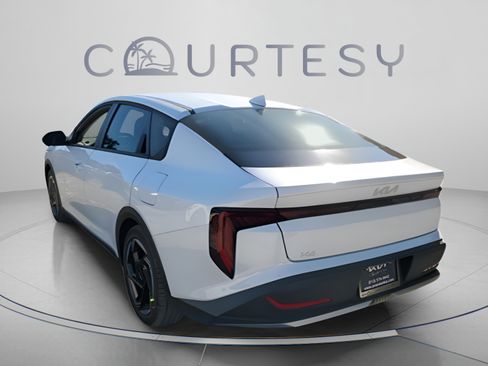 New 2025 Kia K4 EX FWD image 4