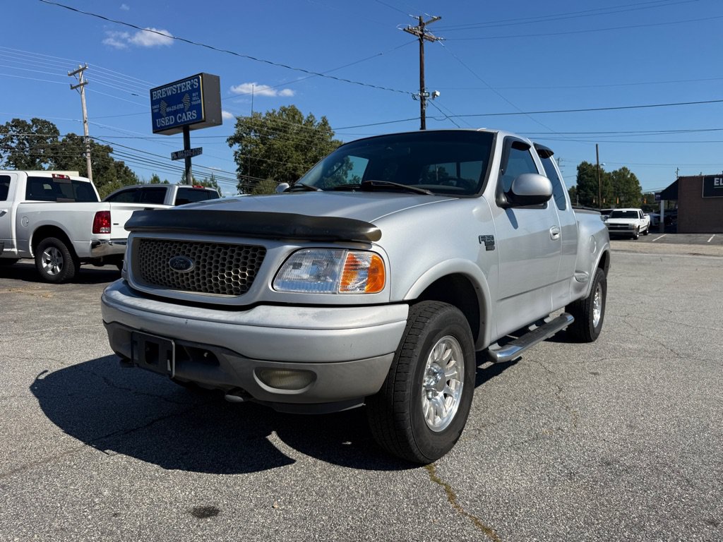 Used 2002 Ford F150 XLT AWD/4WD image 1