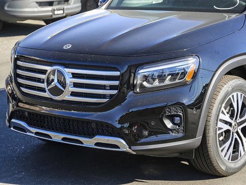 Used 2024 Mercedes-Benz GLB 250 4MATIC image 7