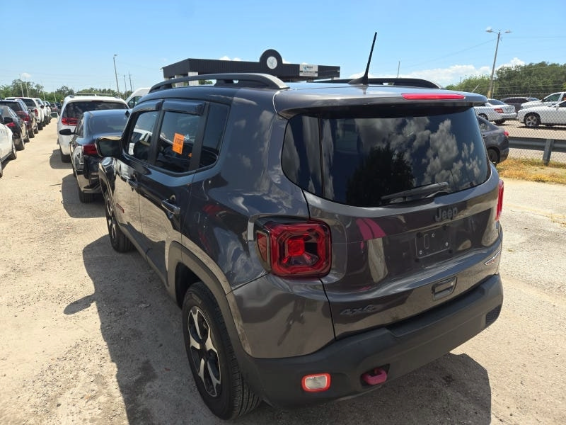 Used 2019 Jeep Renegade Trailhawk AWD/4WD image 3