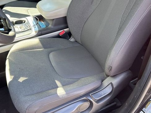 Used 2023 Kia Carnival LX FWD image 6
