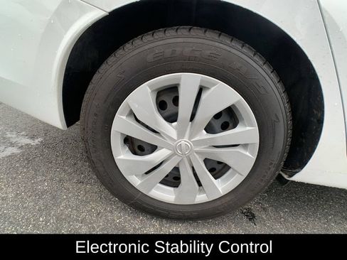 Used 2025 Nissan Versa S FWD image 29