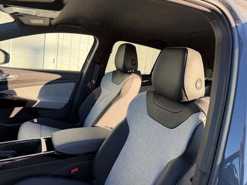 New 2026 Volkswagen ID.4 Pro image 16