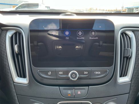 Used 2024 Chevrolet Malibu LT image 19