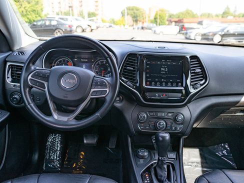 Used 2019 Jeep Cherokee Limited AWD/4WD image 12