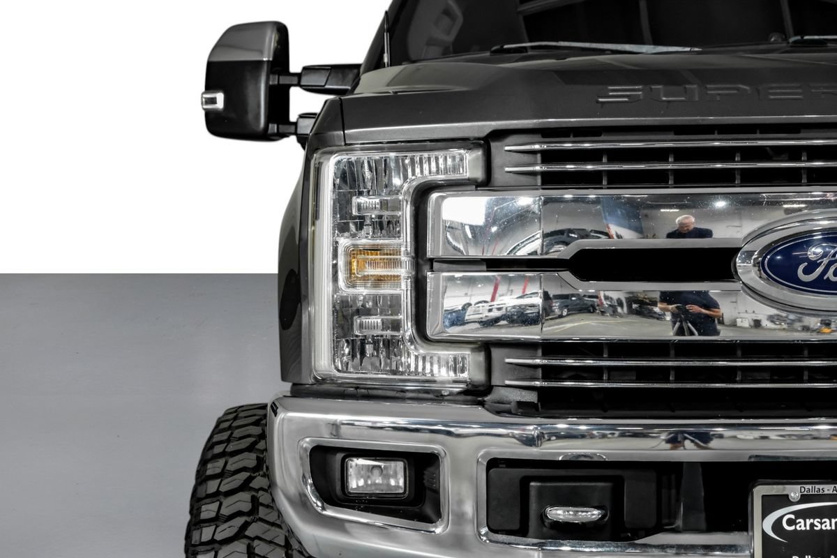 Used 2019 Ford F250 Lariat w/ Lariat Ultimate Package AWD/4WD image 39