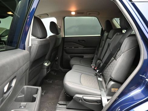 Used 2025 Nissan Pathfinder SV AWD/4WD image 26
