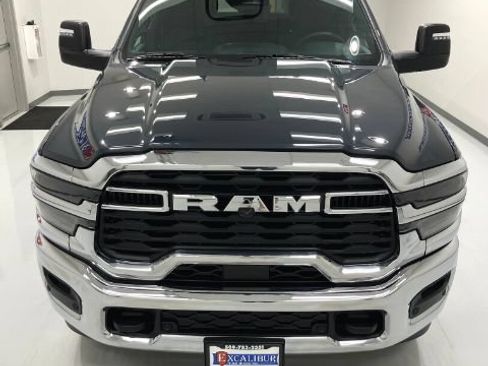 Used 2026 RAM 2500 Big Horn AWD/4WD image 8