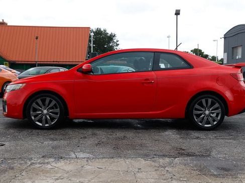 Used 2011 Kia Forte Koup SX FWD image 4