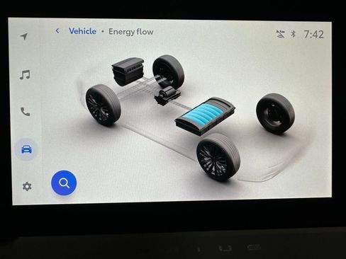 Used 2025 Toyota Prius XLE image 33