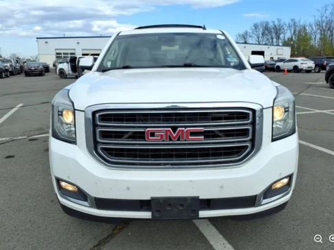 Used 2015 GMC Yukon SLT w/ Open Road Package image 2