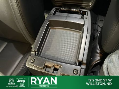 Used 2017 Jeep Wrangler Unlimited Sahara AWD/4WD image 26