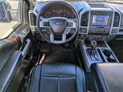 Used 2020 Ford F150 Lariat image 19